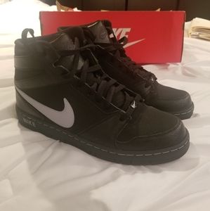 Nike Prestige IV High-top
